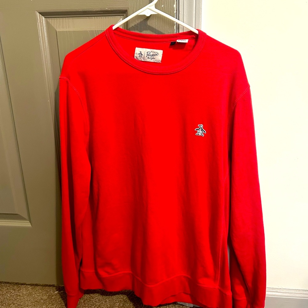 Penguin brand men’s light sweater.